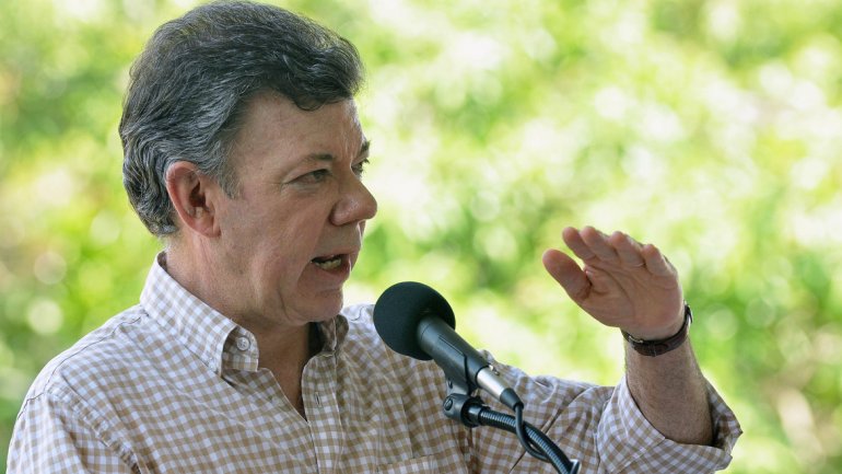 Santos quiere agilizar las negociaciones de paz con las FARC Santos quiere agilizar las negociaciones de paz con las FARC