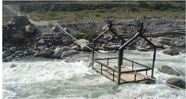 Buscan a persona que cayó al río Espíritu Santo en Villa Tunari