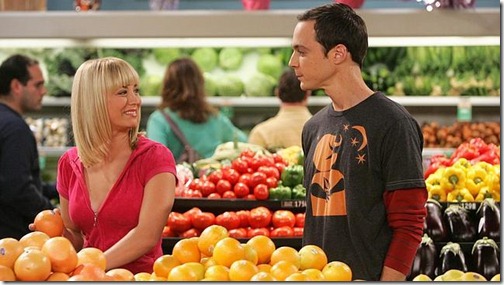 Jim Parsons, en una escena de la serie junto a Kaley Cuoco