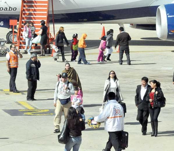 Cada día los bolivianos dejan el país para buscar mejores condiciones de vida. archivo