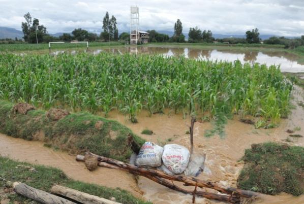 Las inundaciones en Tacoloma, en el municipio de Cliza. RUBÉN RODRÍGUEZ
