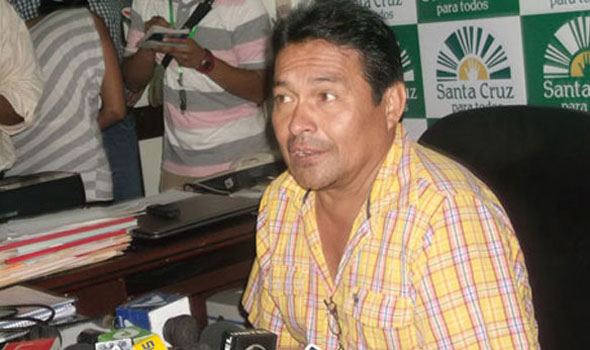 Concejal y dirigente se enfrentan verbalmente