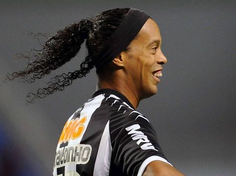 Ronaldinho Gaucho se esfuerza para llegar al Mundial de Clubes