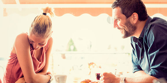 WOMAN-MAN-TALKING-LOVE-completo