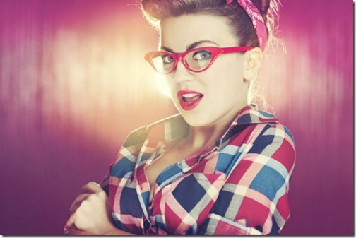 trucos-de-maquillaje-para-mujeres-con-lentes 4
