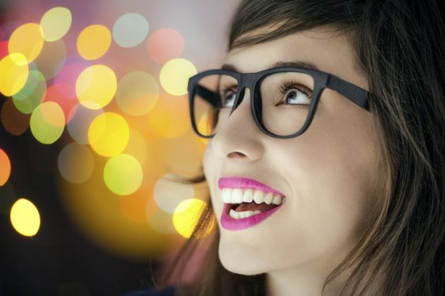 Consejos de maquillaje para quienes usan anteojos