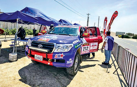 A punto. La vagoneta de Luis Barbery está lista para iniciar la competencia.