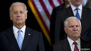 Joe Biden y Robert Gates