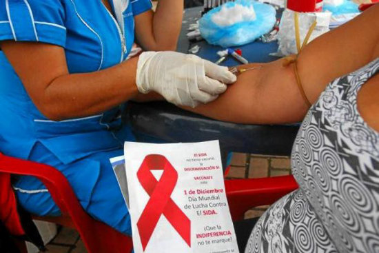 CONTROL. Hacerse la prueba rápida es gratuita y está disponible en los centros de salud.