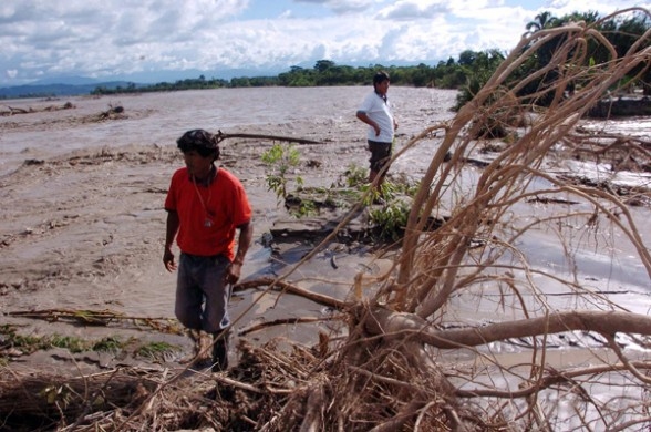 Tres personas desaparecidas en riadas en el Chapare