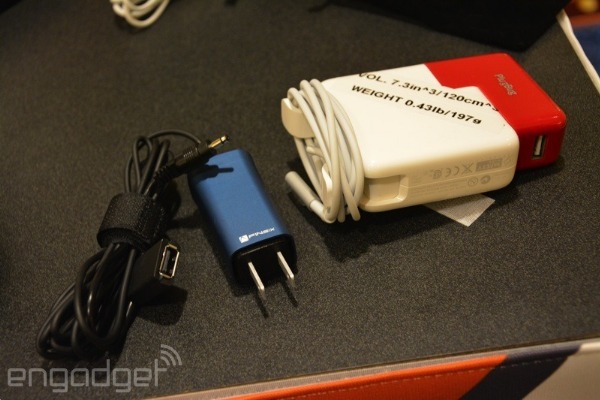 FINsix muestra su diminuto cargador para portátiles; di adiós al ladrillo de toda la vida