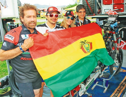 Salvatierra-y-Nosiglia--no-se-frenan-en-el-Dakar