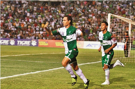Premiaran-a-Mojica-y-Saucedo-por-su-goles