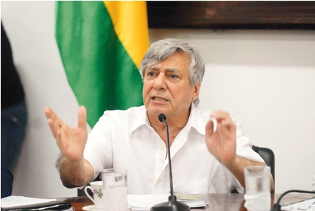 Percy-asistira-a-reunion-con-Evo,-Costas-delego-a-Ortiz-