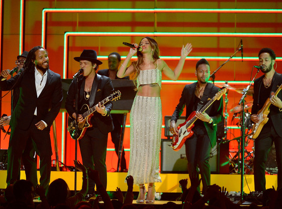 Ziggy Marley, Bruno Mars, Rihanna, Grammys, Performance Ziggy Marley, Bruno Mars, Rihanna, Grammys, Performance
