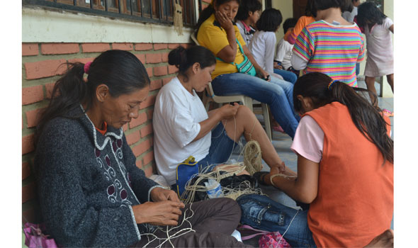 Yuquis trasladados a la ciudad tras inundación