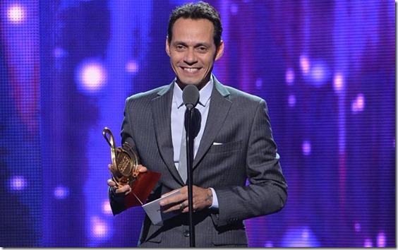 Marc Anthony recibe su Premio a la Excelencia en Premio Lo  Nuestro 2014