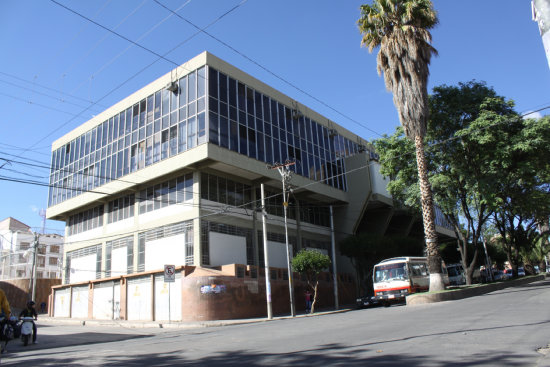 INSTITUCIÓN. El presidente Ruddy Flores renunció al cargo el jueves pasado.