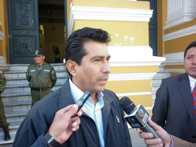 Diputado-denuncia-que-municipio-de-Tarija-licita-compra-de-equipos-para-espionaje