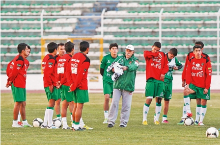 Azkargorta-dirigira-a-la-seleccion-en-amistosos