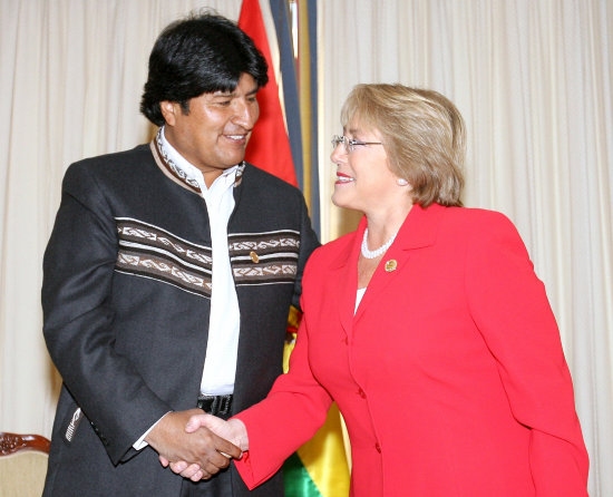 Evo Morales “la pasa mal” en Chile