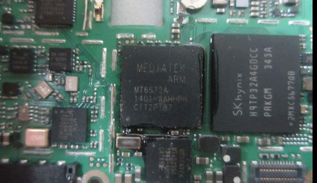 Oppo R1001 chip al detalle