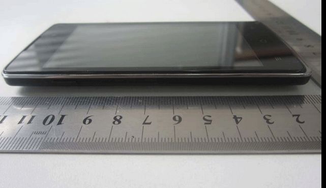 Oppo R1001 en color negro