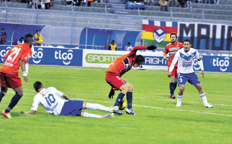 vibrante. El miércoles jugaron San José con Universitario en Oruro, en un partido con siete goles. Ganó el local 4-3.