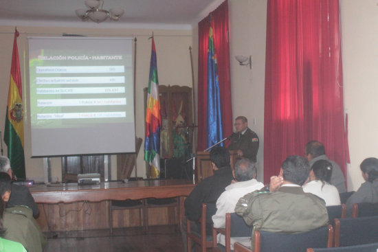 POLICÍA. La falta de efectivos preocupa a vecinos..