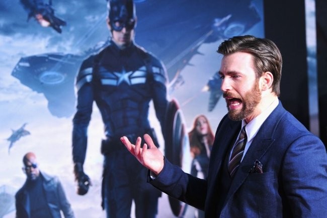 Chris Evans en el estreno de Capitán América 2