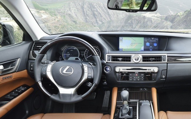 Lexus GS 300h GPS