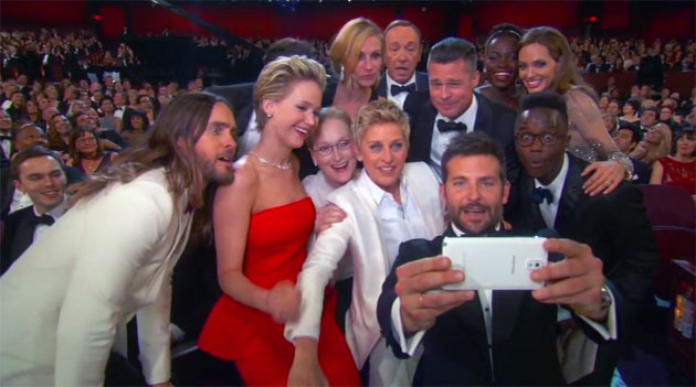 Samsung protagoniza la gala de los Óscars con su primer anuncio... y con un selfie (vídeo)