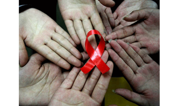 Cada 36 horas muere una persona con VIH-sida