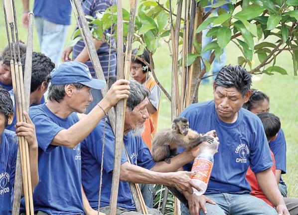 Reunión de los pueblos indígenas en el trópico. archivo