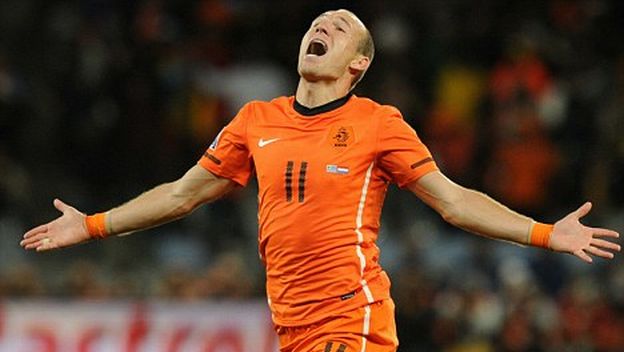 Arjen Robben es una de las figuras de Holanda. (AFP) 