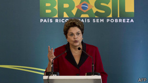 La presidenta Dilma Rousseff inaugura el terminal 3 del aeropuerto de Sao Paulo.