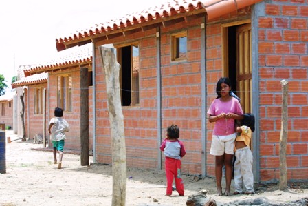 Con-sueldo-menor-a-Bs-2.000-es-imposible-acceder-a-credito-de-vivienda-de-$us-60.000