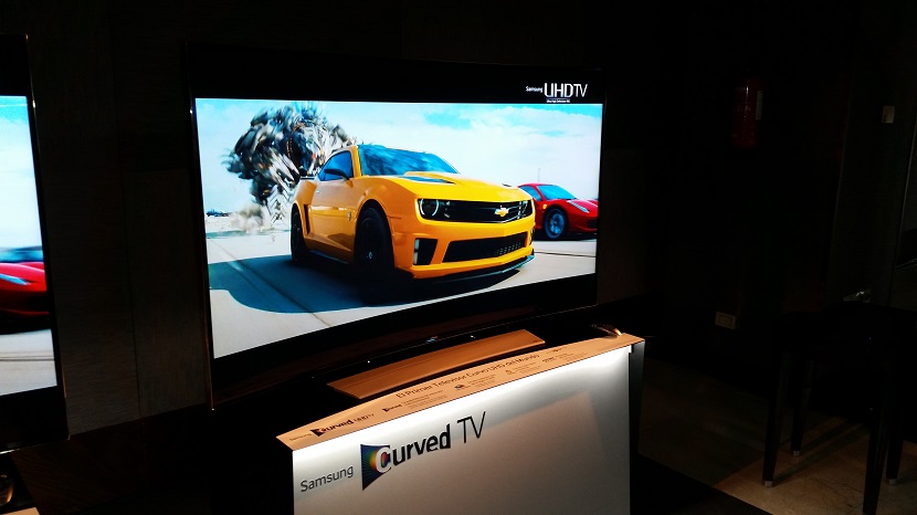 Curvo UHD TV
