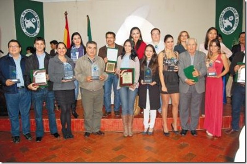Representantes de las empresas que fueron premiadas en la Exponorte.