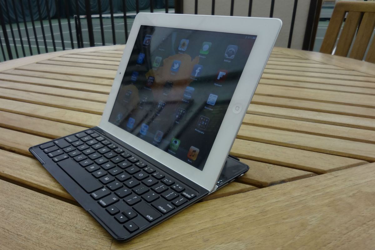 Funda con teclado para ipad air