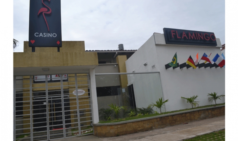 El Casino Flamingo que pertenece al grupo Curucusí Games S.R.L, es una de las casas de juegos legalmente establecidas en Santa Cruz de la Sierra.