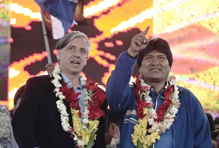El-MAS-dice-que-Evo-ni-Álvaro-pediran-licencia-para-campana