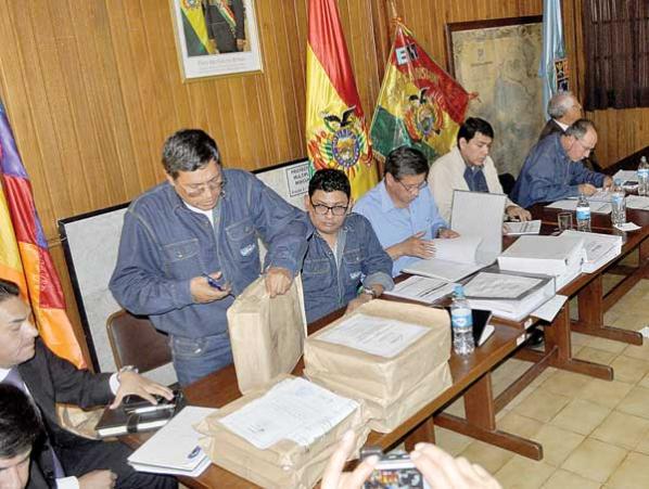 La presentación de las propuestas para la adjudicación de las obras en Misicuni. RUBÉN RODRÍGUEZ
