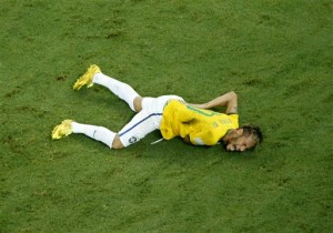 Neymar se fracturó una vértebra