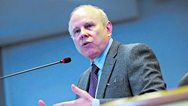 Explicaciones. El ministro Mantega al informar los datos de la economía. En su opinión las cosas mejorarán./REUTERS