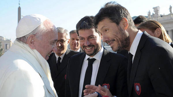 Tinelli-Papa-Vaticano-llevarle-Inicial_CLAIMA20140723_0200_27