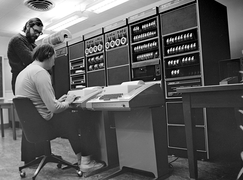 Dennis Ritchie y Ken Thompson