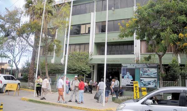 Las oficinas centrales de Tránsito, en la calle Titicaca, al sur de la ciudad. dico soliS