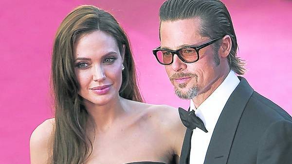 Con el anillo Angelina Jolie y Brad Pitt, en el Festival de Cannes. Ayer, él mostró la alianza en la presentación de una película.