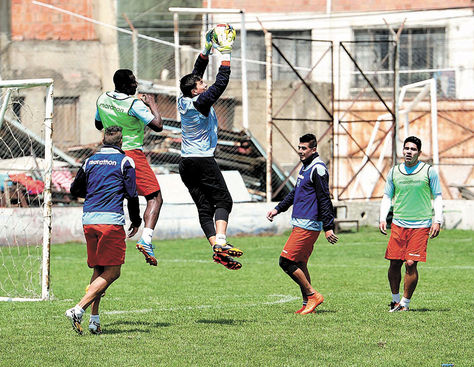 Trabajo-Quinonez-descuelga-entrenamiento-Tembladerani_LRZIMA20140926_0030_11